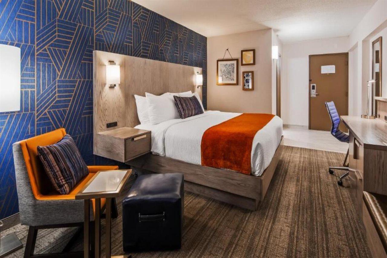 Best Western Plus Landmark Inn Laconia Esterno foto