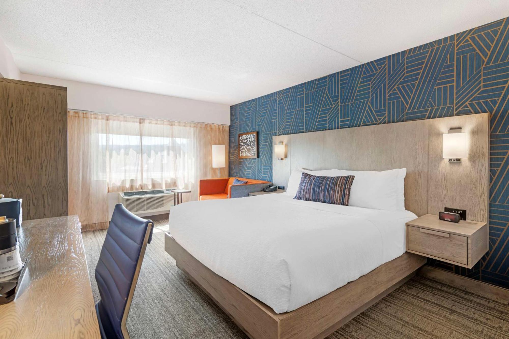 Best Western Plus Landmark Inn Laconia Esterno foto