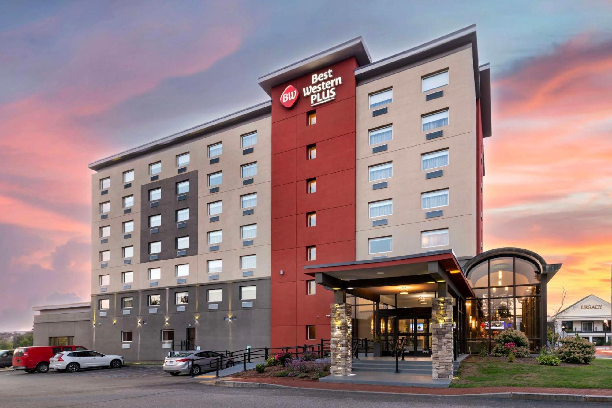 Best Western Plus Landmark Inn Laconia Esterno foto