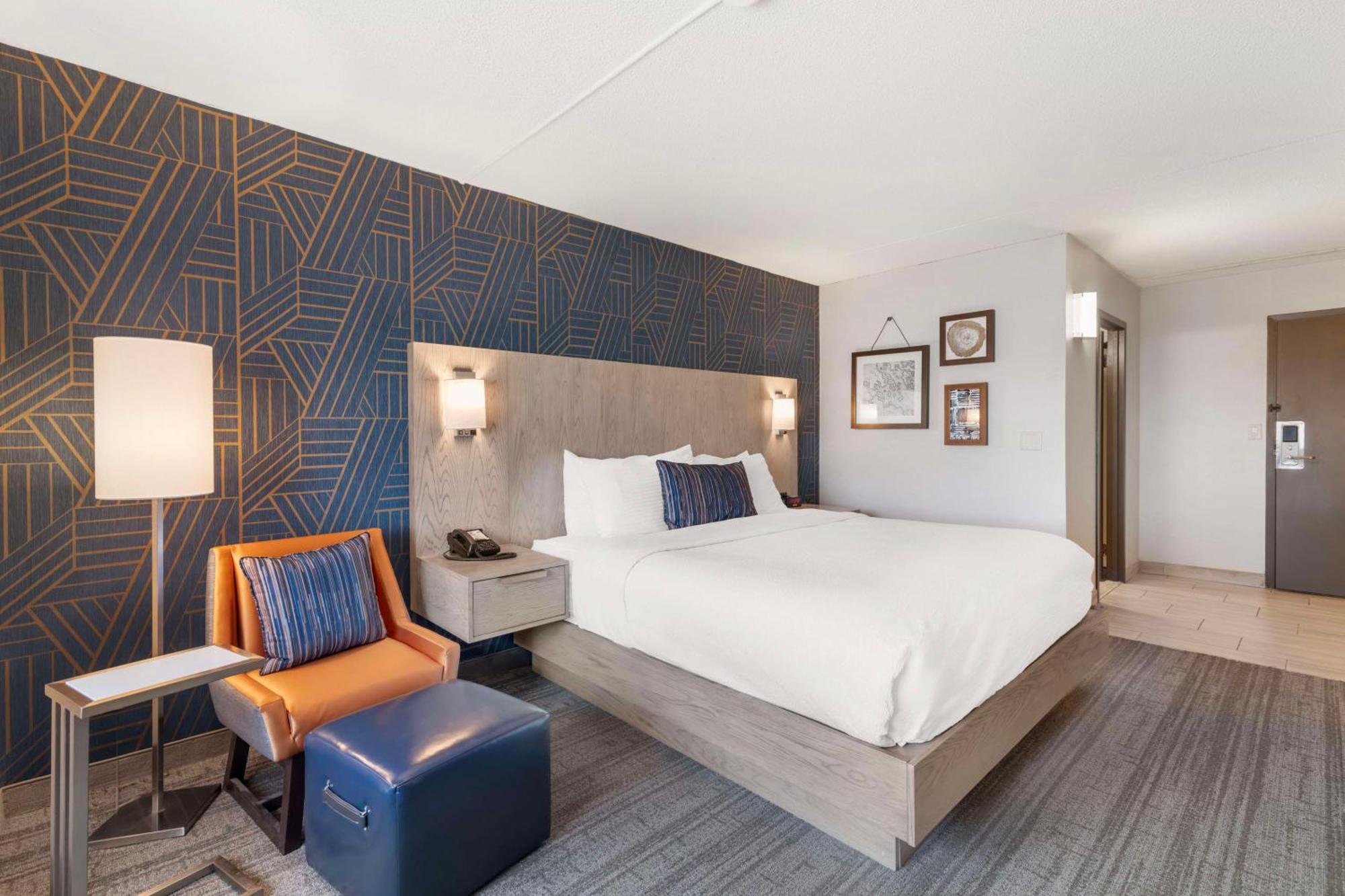 Best Western Plus Landmark Inn Laconia Esterno foto