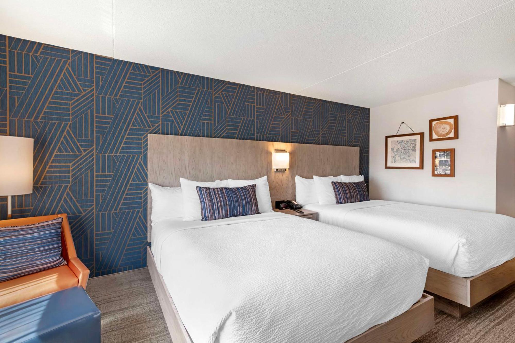 Best Western Plus Landmark Inn Laconia Esterno foto
