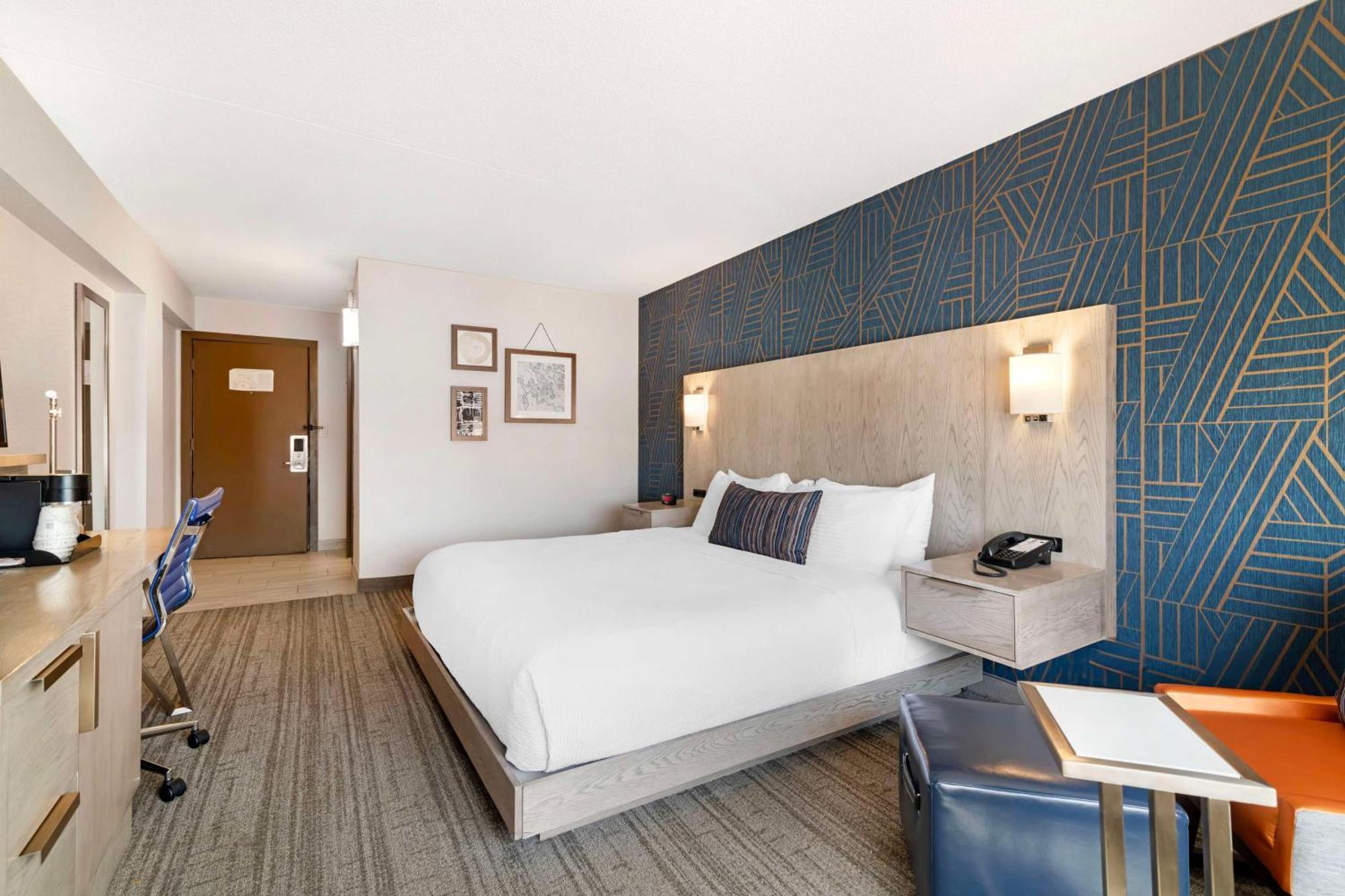 Best Western Plus Landmark Inn Laconia Esterno foto