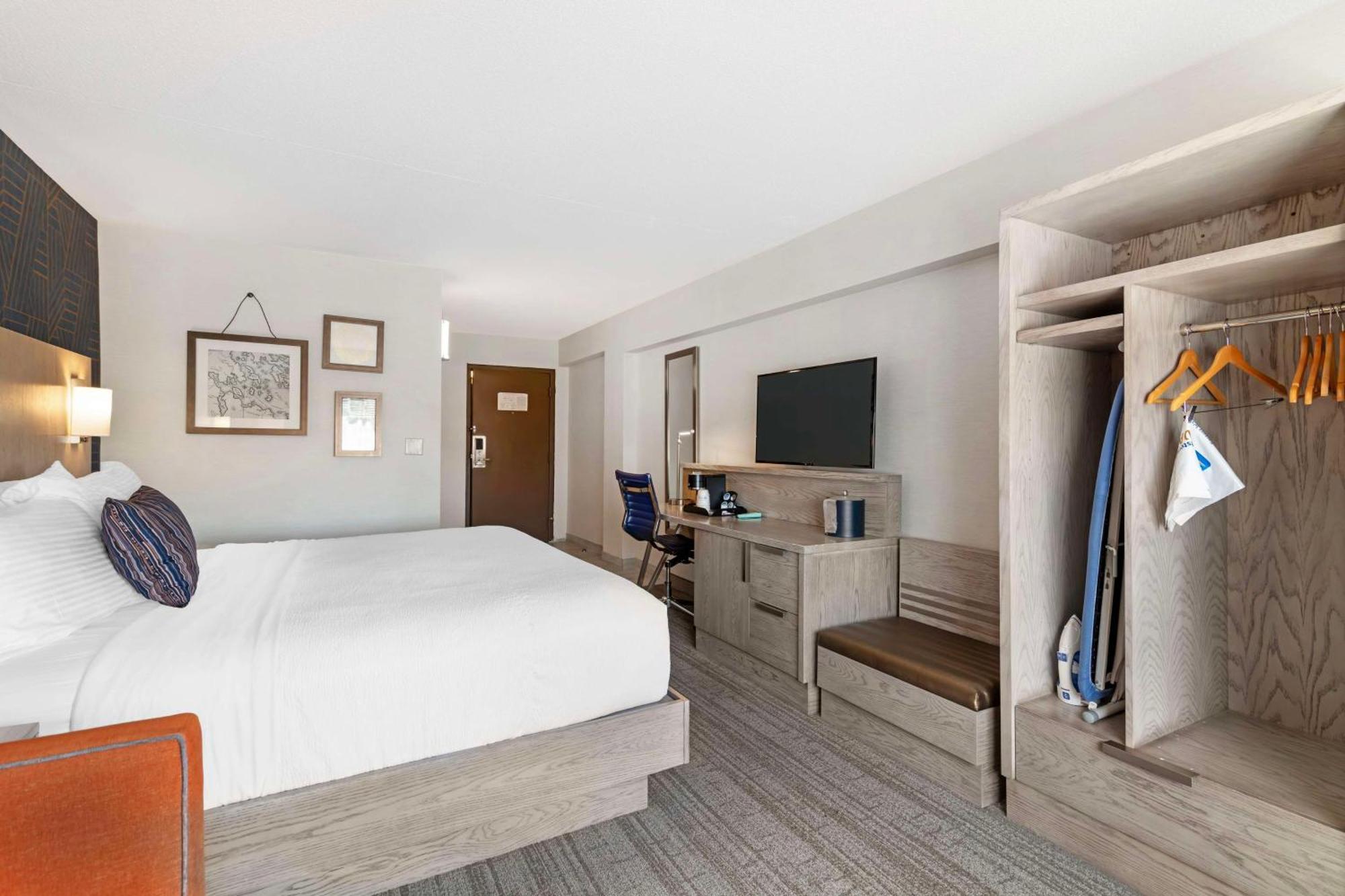 Best Western Plus Landmark Inn Laconia Esterno foto